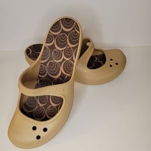 Crocs Frances Gold Mary Jane Slip on Women's 7